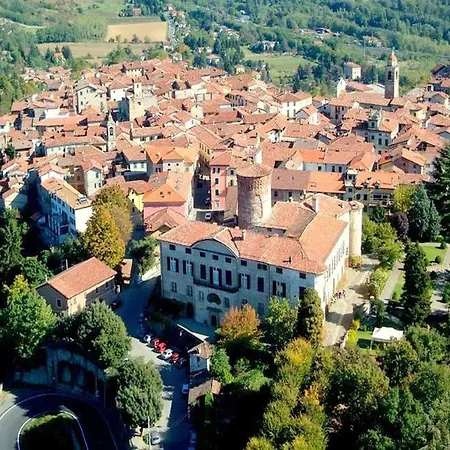 Luxurious In With Garden