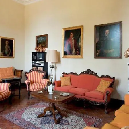 Dom wakacyjny Luxurious In With Garden Rocca Grimalda