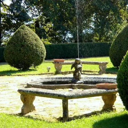 Dom wakacyjny Luxurious In With Garden *