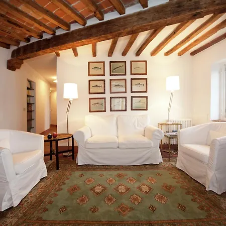 Дом отдыха Luxurious In With Garden Rocca Grimalda