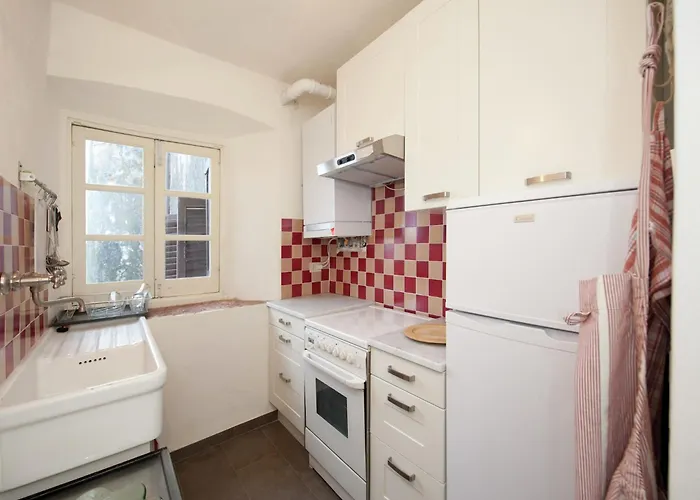 Luxurious In With Garden Сasa de vacaciones *