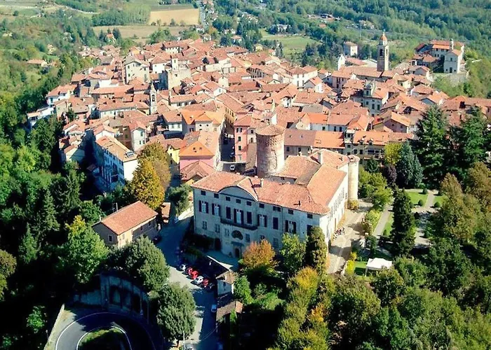 Luxurious In With Garden