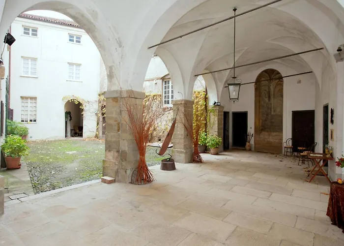 Luxurious In With Garden Сasa de vacaciones *