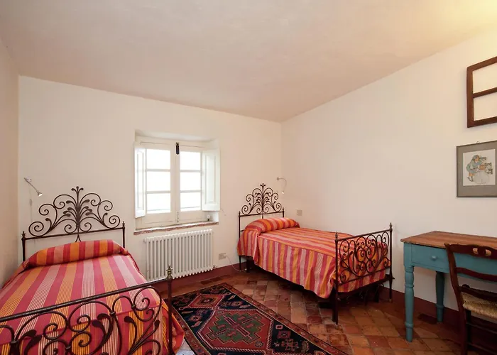 Сasa de vacaciones Luxurious In With Garden Rocca Grimalda