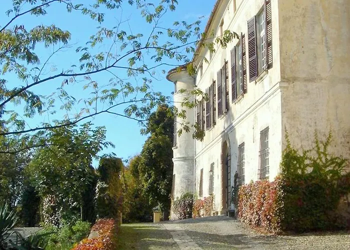 Luxurious In With Garden Rocca Grimalda